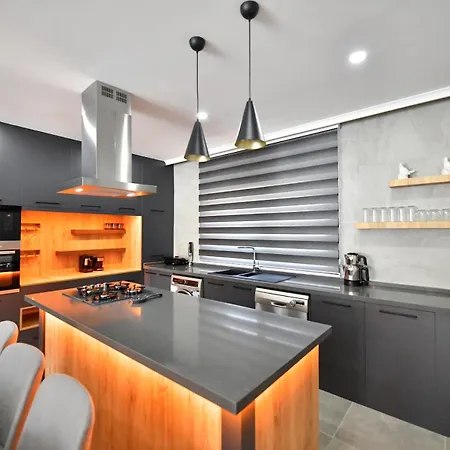 Mamon Luxury Life Villa *