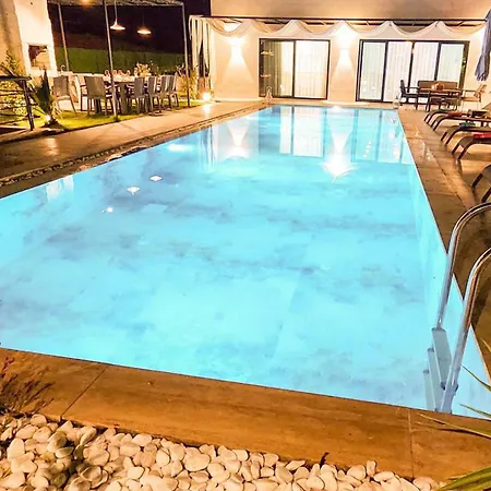 Mamon Luxury Life Villa