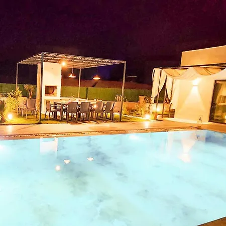Villa Mamon Luxury Life *